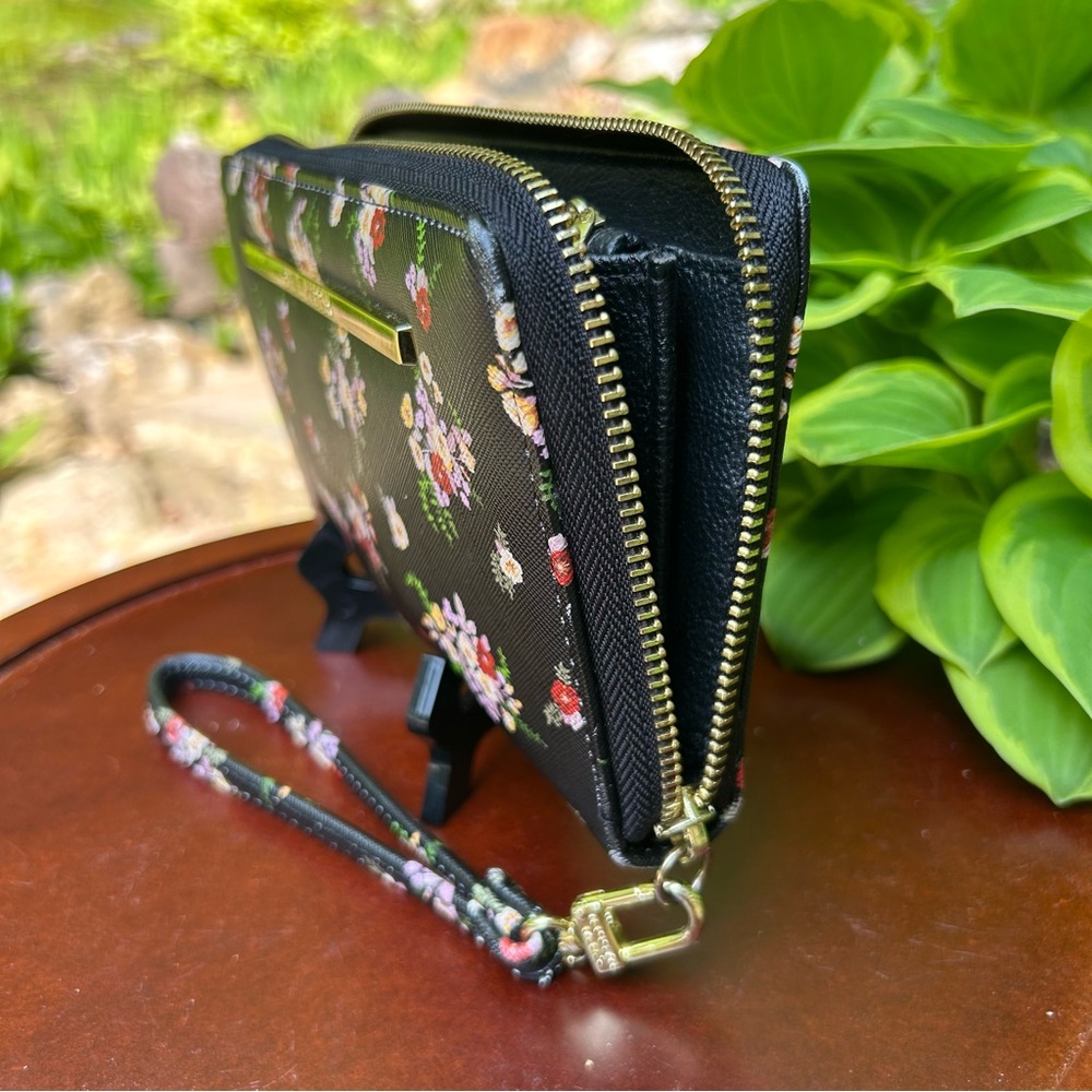 Steve Madden Black Floral Zip-Around Wallet Wristlet–Tons of Card Slots! - Picture 3 of 9